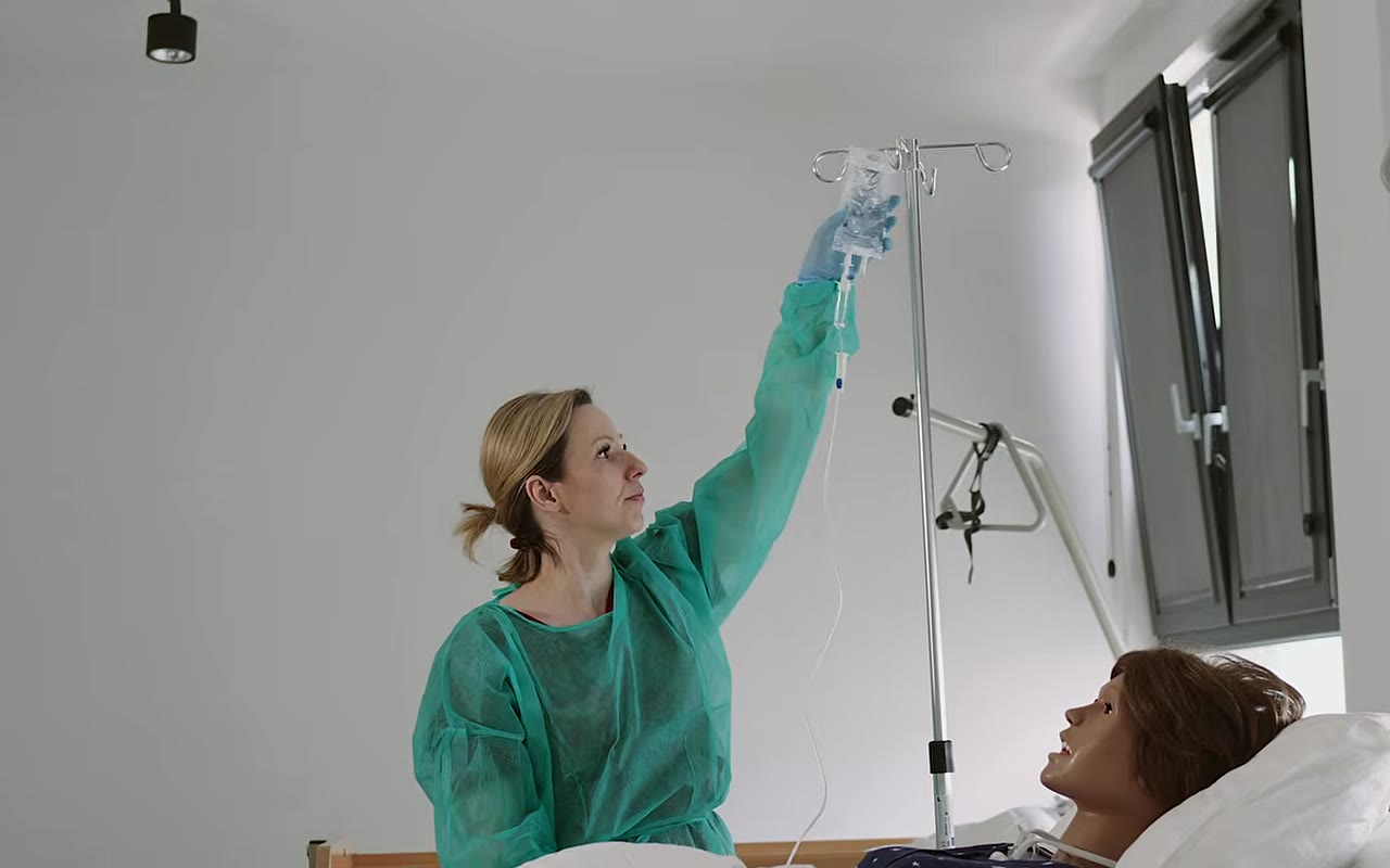 Kadr z reklamy kinowej Sigma Edukacja — realizacja DreamClip